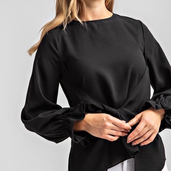 *NEW* TWIST-FRONT RUFFLE CUFF TOP - Picture 2 of 4